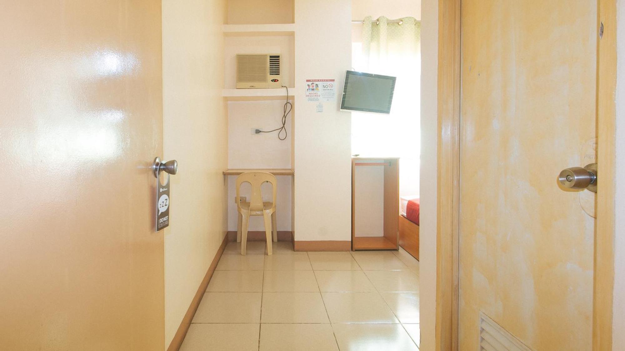 Reddoorz @ Asiana Pension Inn Мандау Сити Екстериор снимка